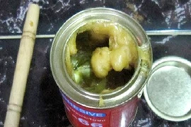 Rợn người dùng keo dính sắt làm... ma túy