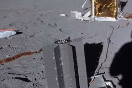 Bụi Mặt trăng có gì bí ẩn?