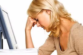 Người cũ liên tục gọi điện tâm sự với chồng