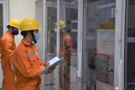 Nhóm doanh nghiệp nào được giảm tiền điện do COVID-19?