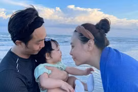 Mẹ Đàm Thu Trang tiết lộ bé Suchin từ lúc mới sinh đã được mời đóng quảng cáo