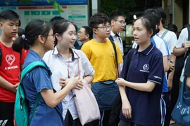 Những trường THPT chuyên nào tại Hà Nội tổ chức thi trùng ngày?