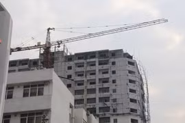 Dự án Diamond Blue “treo” tính mạng người dân trên cẩu trục tháp