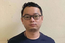 Bắt đối tượng truy nã trốn tại chung cư cao cấp Royal City