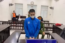 Bố trẻ xem phim sex rồi hiếp dâm cháu bé 4 tuổi