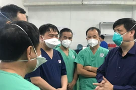 Y bác sĩ tuyến đầu chống COVID-19 được hưởng chế độ như nào?