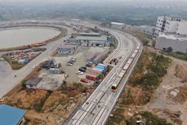 Chiêm ngưỡng đoàn tàu Nhổn - ga Hà Nội lăn bánh thử nghiệm liên động