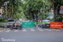 Muôn kiểu rào chắn bảo vệ “vùng xanh” ở Hà Nội