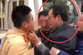 Chi cục trưởng Dân số Tuyên Quang túm cổ CSGT: Sao chưa kỷ luật?