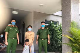 Tìm được gia đình cho cháu bé đi lạc trong mùa dịch