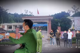 Tin nóng 6/11: Phó Chủ tịch xã bị bắt vì chi sai hỗ trợ lũ lụt