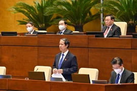 Bộ trưởng Bộ GD&ĐT yêu cầu chấm dứt việc dạy thêm, văn mẫu