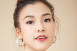 Bạn gái Huỳnh Anh lên tiếng khẳng định không phải người thứ ba