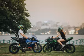 Đôi trẻ Hà Nội yêu nhau nhờ cùng mê môtô phân khối lớn