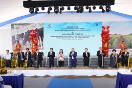 Khởi công Dự án chăn nuôi bò sữa công nghệ cao quy mô lớn nhất ĐBSCL