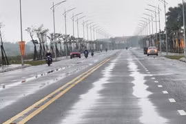 Đường Lê Hữu Trác bị xuống cấp nghiêm trọng.