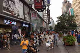 Trung Hoa-những chuyện đường xa:“Thượng vàng hạ cám” ở Thượng Hải