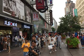 Trung Hoa-những chuyện đường xa:“Thượng vàng hạ cám” ở Thượng Hải