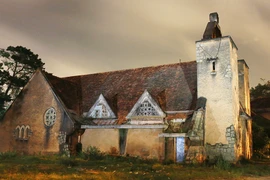 Bí ẩn câu chuyện ma mị quanh nhà nguyện bị bỏ hoang 
