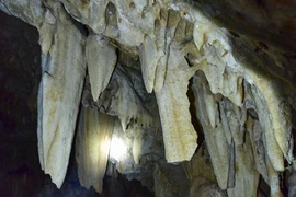 Ảnh: Hang động chưa có dấu chân du khách ở Mù Cang Chải