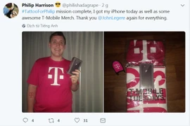 Một thanh niên được tặng iPhone 8 vì hành động khá dễ dàng