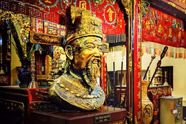 Hy hữu vị hổ tướng cãi lệnh vua để tránh đối đầu bạn