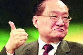 Vì sao con trai của "đại hiệp" Kim Dung treo cổ tự vẫn? 