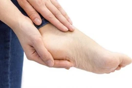 Bị trẹo chân, ngại đi khám dịp Tết người phụ nữ phải cắt bỏ 2 chân