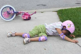 Nguy hiểm tiềm ẩn khi cho trẻ sử dụng xe đạp