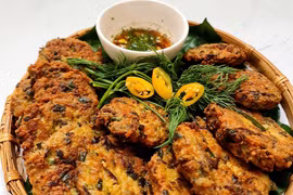 Ai không nên ăn rươi?