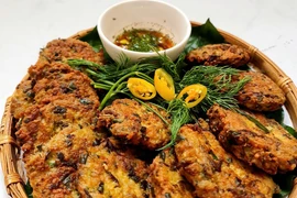 Ai không nên ăn rươi?