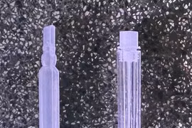 Uống nhầm thuốc trị mụn cóc, bé trai 6 tháng tuổi bị... bỏng thực quản