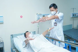 Bỏ qua dấu hiệu cảnh báo đột quỵ sớm, người đàn ông gặp TNGT