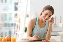 Mẹo ăn uống giữ gìn vóc dáng cho nàng ít vận động