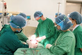 Cứu sống thai phụ bị phong huyết tử cung rau "thập tử nhất sinh"