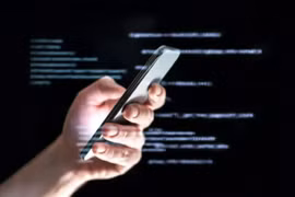 Apple cảnh báo người dùng iPhone về phần mềm gián điệp