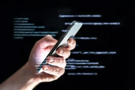 Apple cảnh báo người dùng iPhone về phần mềm gián điệp