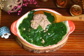 Vò nát lá rau ngót trước khi nấu có mất dinh dưỡng?