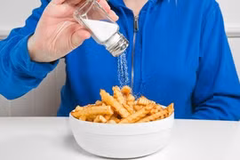 "Điểm mặt" 7 loại thực phẩm có thể gây "cản trở" khả năng hấp thụ canxi