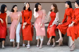 Outfits 3 ngày Tết không đụng hàng