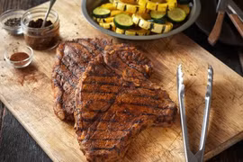 Điều gì xảy ra với cơ thể khi tiêu thụ quá nhiều thịt bò?