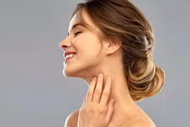 Bí quyết khắc phục vùng da cổ sạm đen