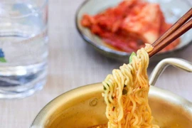 Lưu ý khi sử dụng mì ăn liền để tránh gây hại sức khỏe