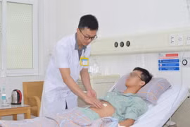 Cảnh báo thủng tạng rỗng do viêm loét dạ dày đang trẻ hóa