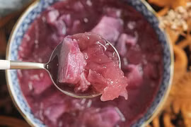 Trổ tài nấu chè dưỡng nhan từ khoai lang tím thơm ngon khó cưỡng