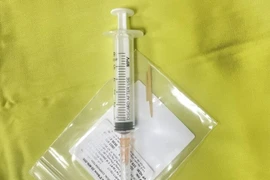 Nam thanh niên 17 tuổi thủng đại tràng do nuốt tăm tre