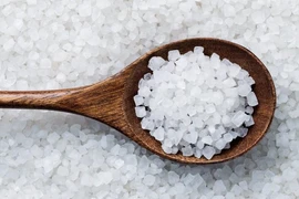 Liên tục dùng phèn chua chữa hôi nách, người phụ nữ 64 tuổi nhiễm độc nhôm