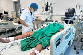 Nam thanh niên suy đa tạng nguy kịch sau khi ăn tiết canh