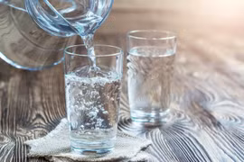 Điều gì xảy ra với cơ thể khi không uống đủ nước vào mùa đông?