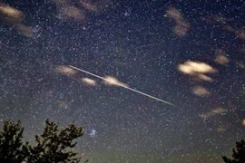 Làm cách nào để ngắm được mưa sao băng Perseids vào đêm nay 12/8?